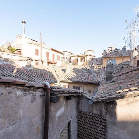 Stunning Campo De Fiori Apartment With Terrace Roma Eksteriør bilde