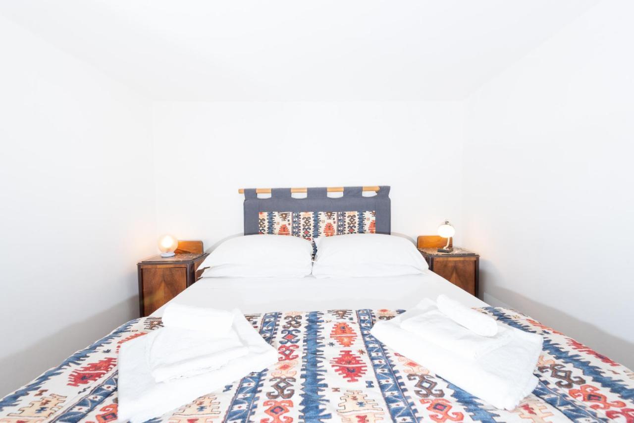 Stunning Campo De Fiori Apartment With Terrace Roma Eksteriør bilde