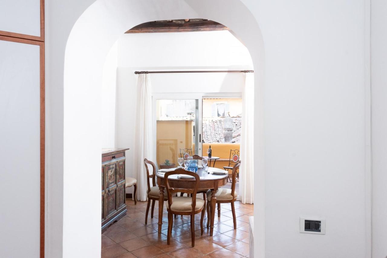 Stunning Campo De Fiori Apartment With Terrace Roma Eksteriør bilde