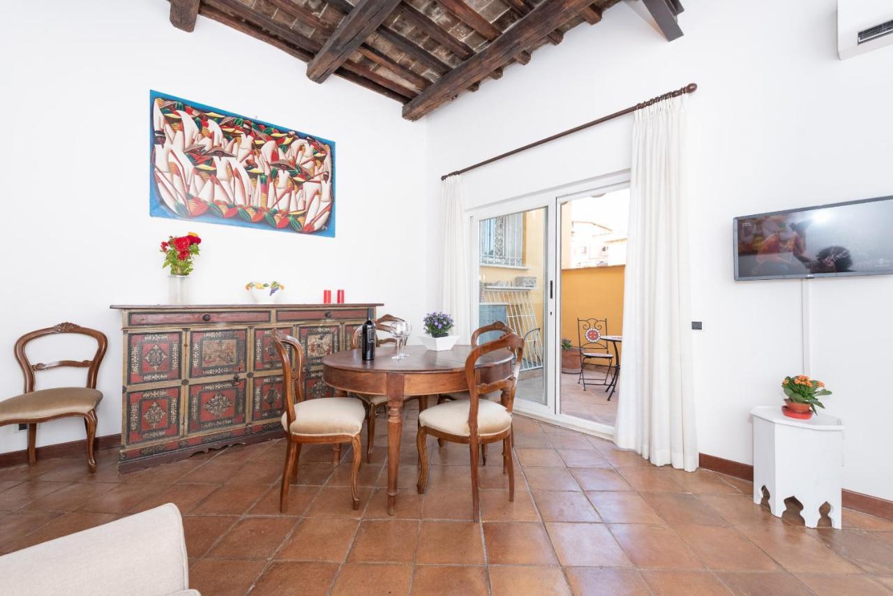 Stunning Campo De Fiori Apartment With Terrace Roma Eksteriør bilde